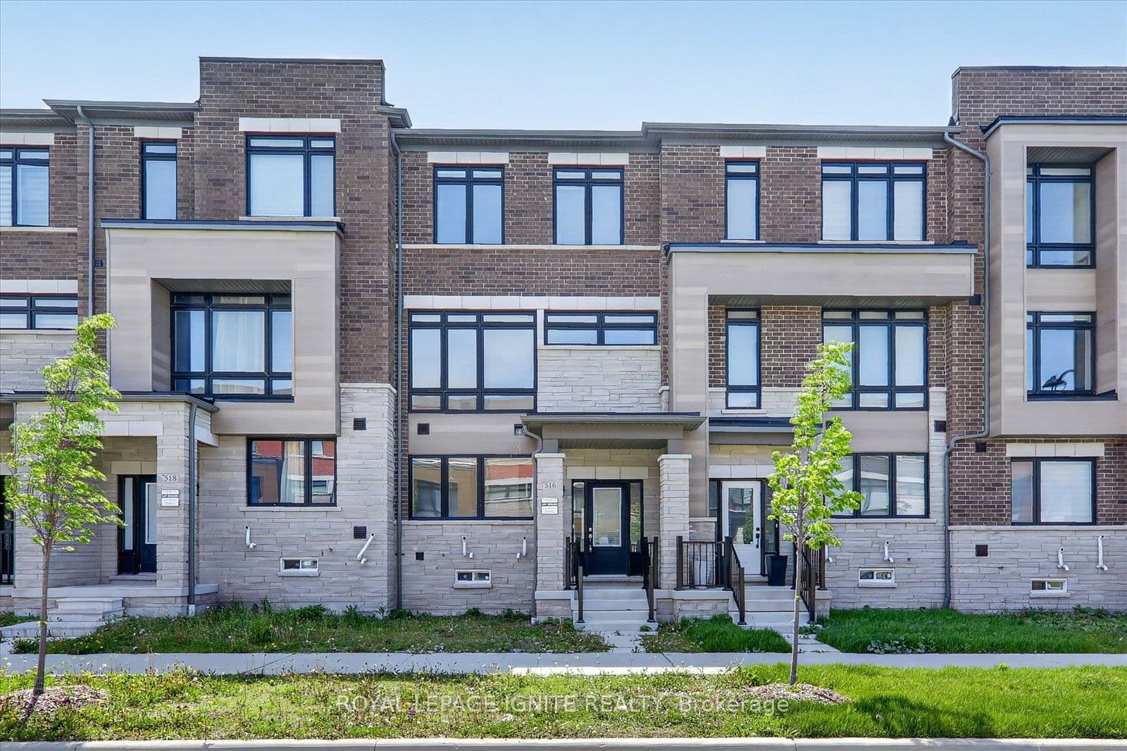 Danks Ridge Drive, Ajax, ON L1S 0H4