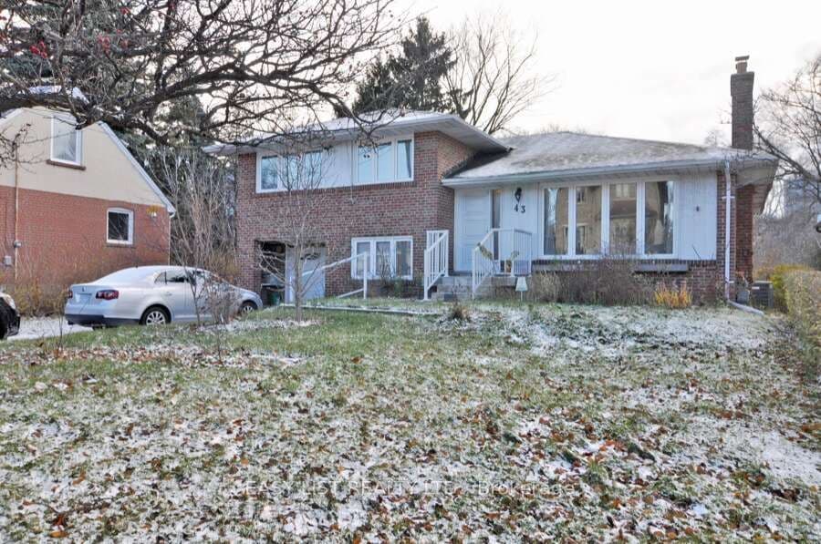 Churchill Avenue, Toronto, ON M6J 2B5
