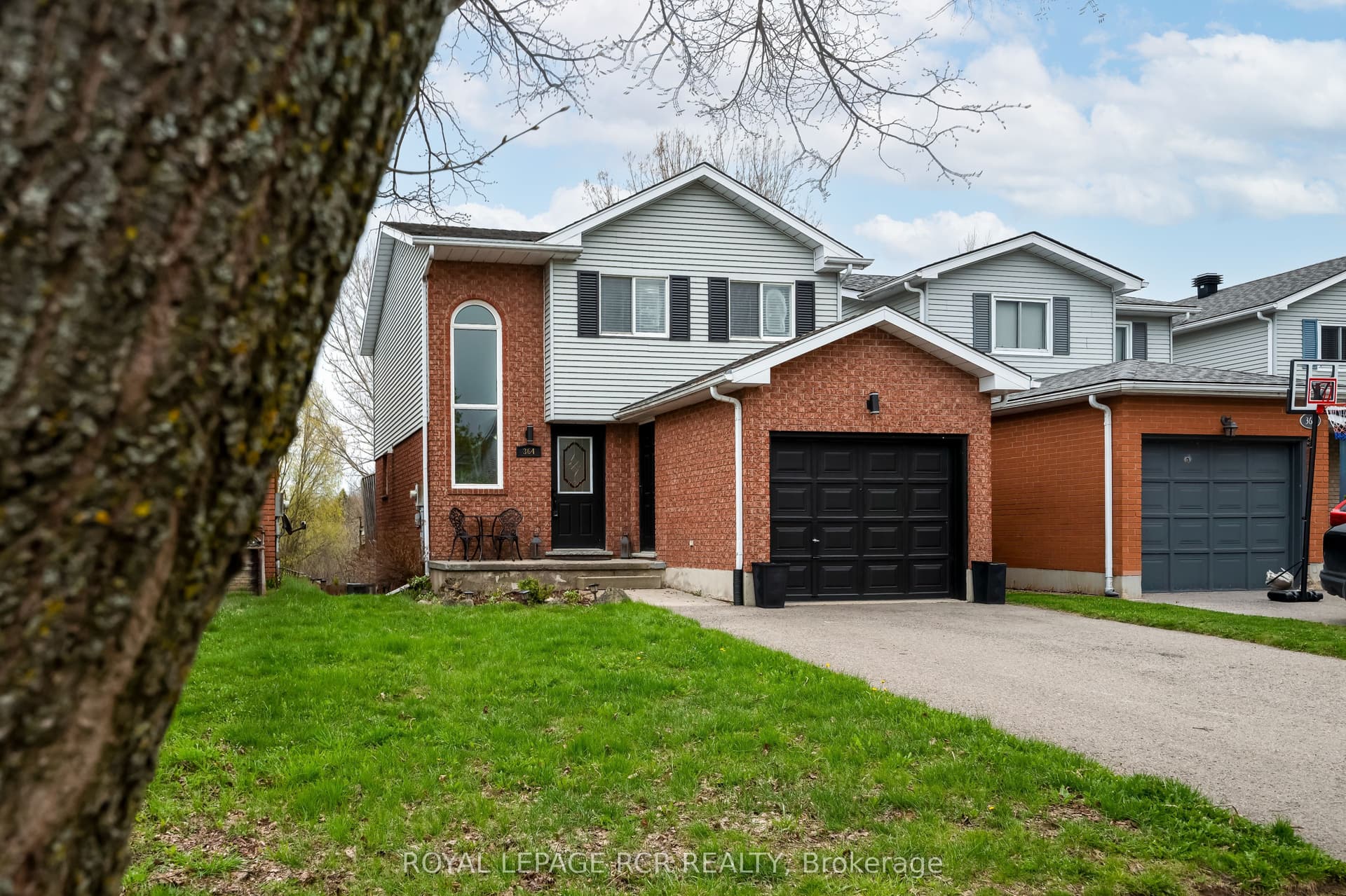 Adams Court, Orangeville, ON L9W 4M2