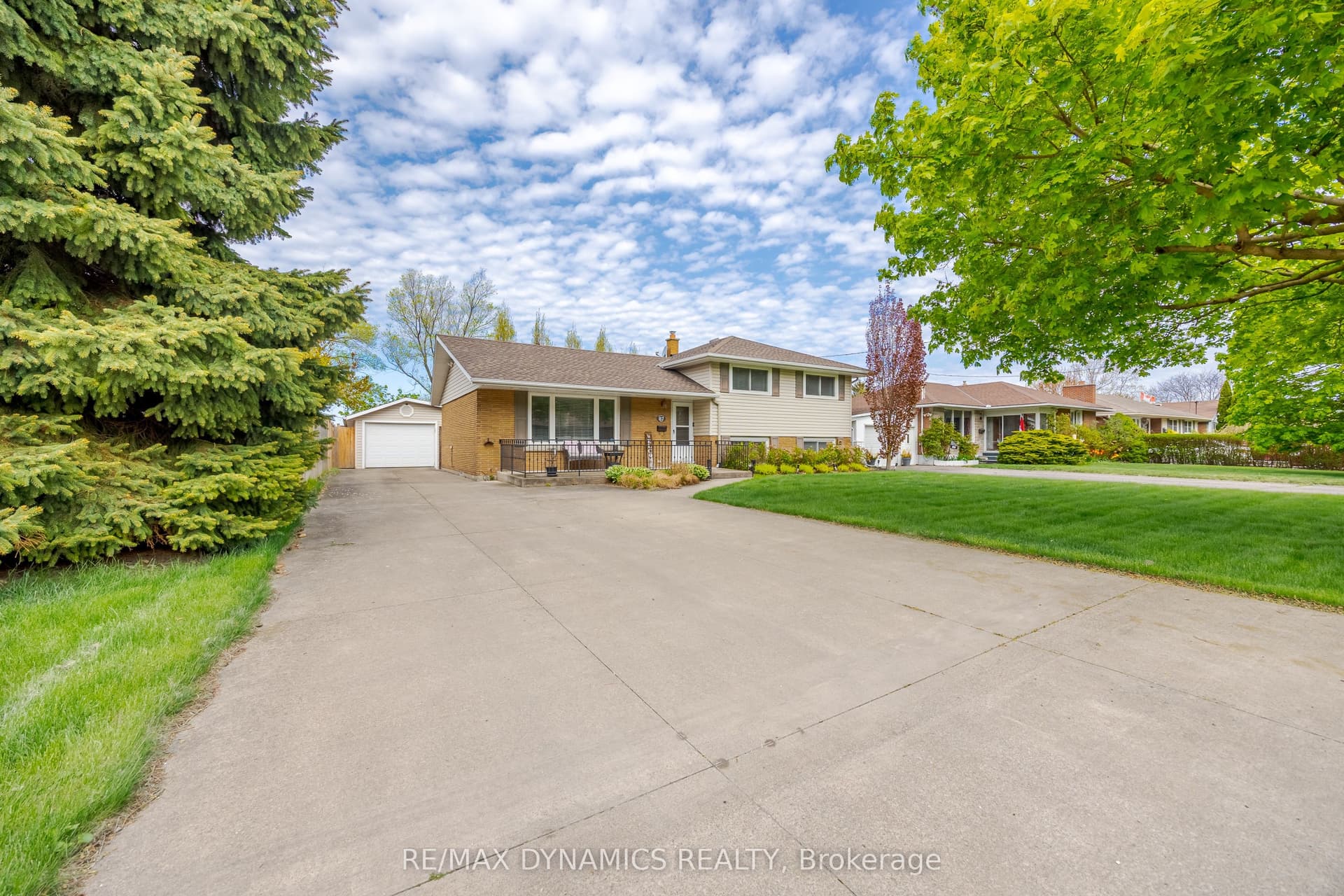 Rochelle Drive, St. Catharines, ON L2M 6Y7