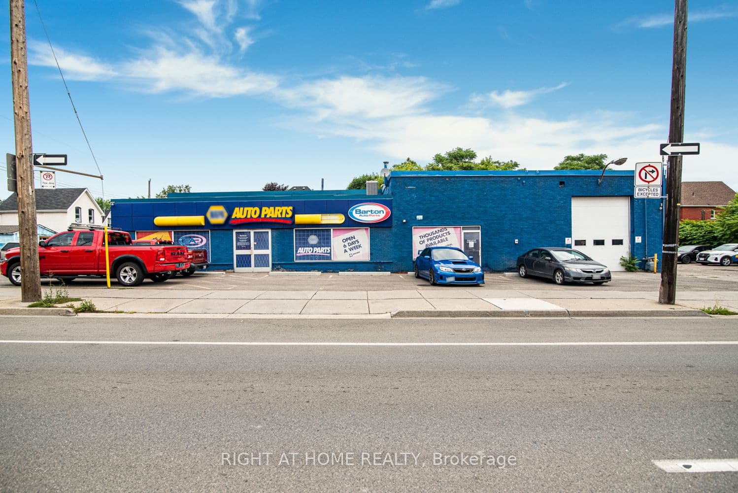Cannon Street E, Hamilton, ON L8L 2C3