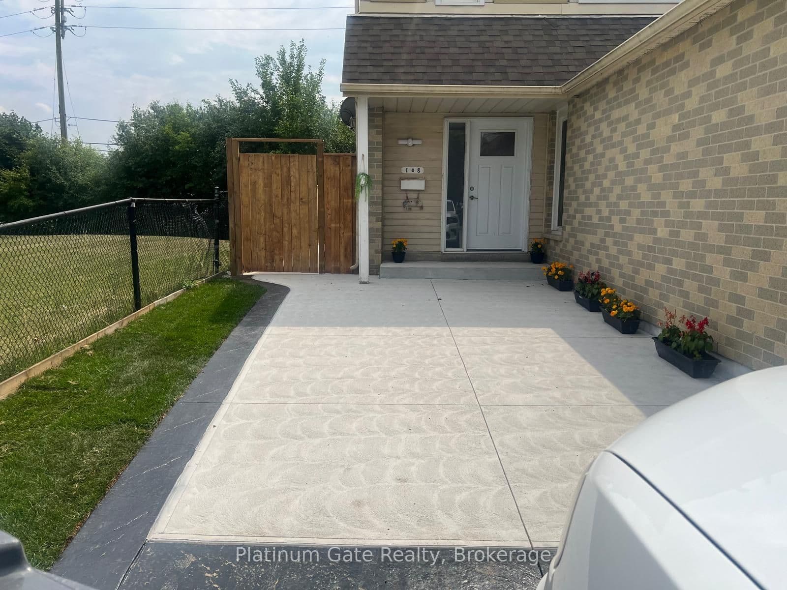 Courtleigh Square, Brampton, ON L6Z 1J3