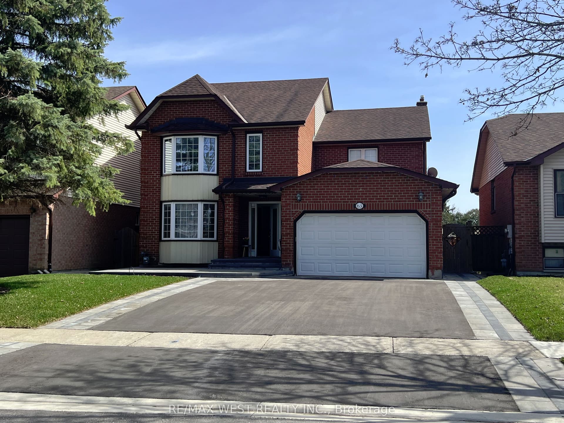 Taylorwood Road Main & 2nd Floor, Oshawa, ON L1G 7W2