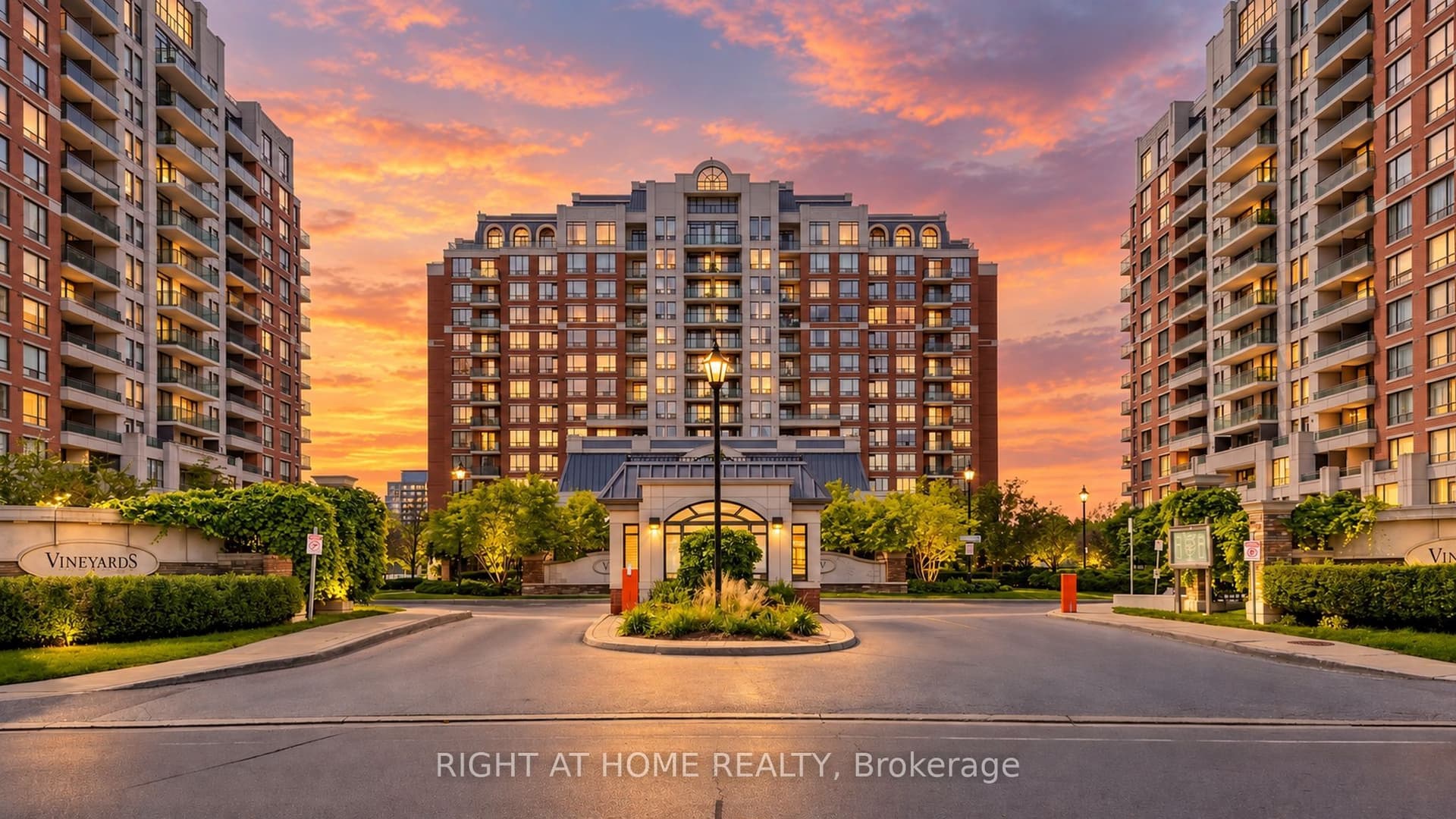 Red Maple Road 1103, Richmond Hill, ON L4C 0T6