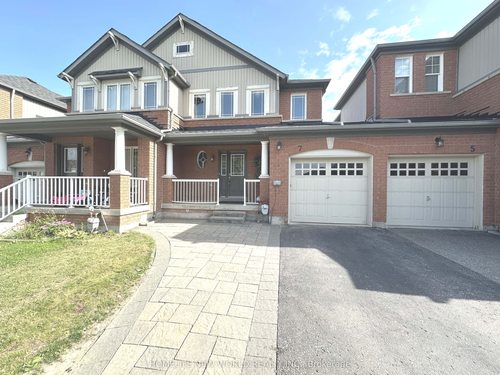 Ulson Drive S, Richmond Hill, ON L4E 4V6