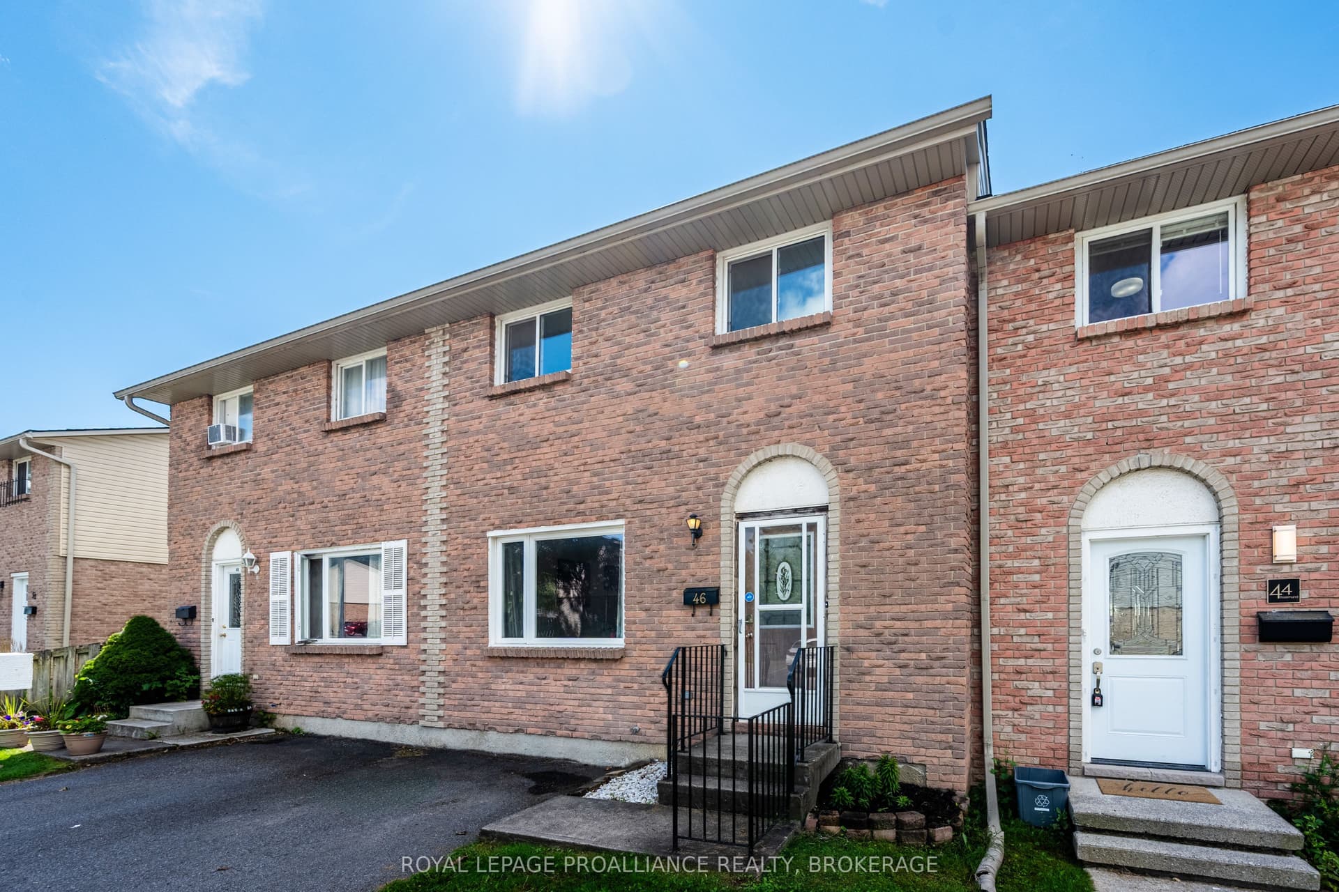 Rosemund Crescent, Kingston, ON K7M 6Z4