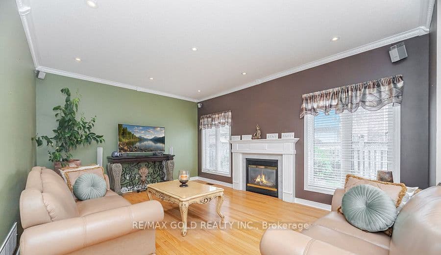 Summershade Street, Brampton, ON L6P 2B9