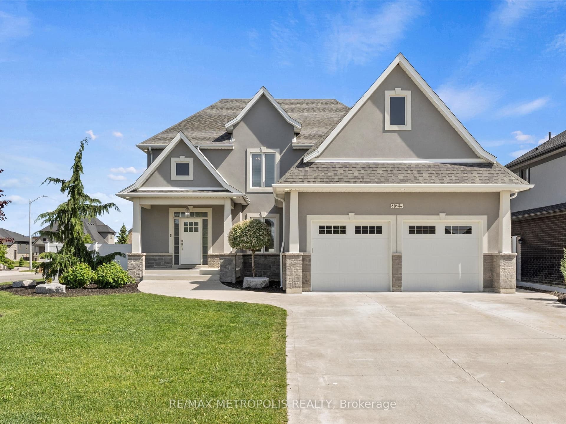 Lakewood Crescent, Lakeshore, ON N8L 1G6