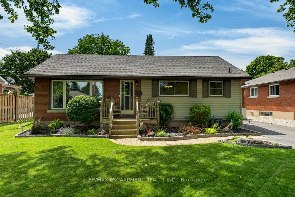 Roxanne Drive, St. Catharines, ON L2M 3G8