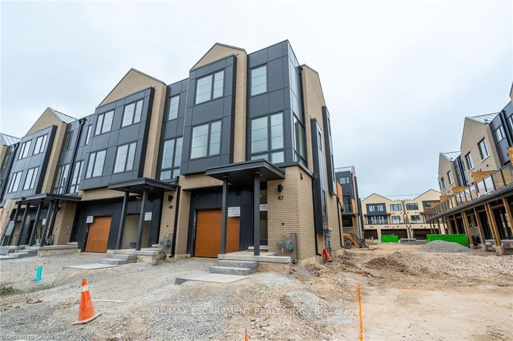 Turnberry Road 47, Burlington, ON L7M 2B2