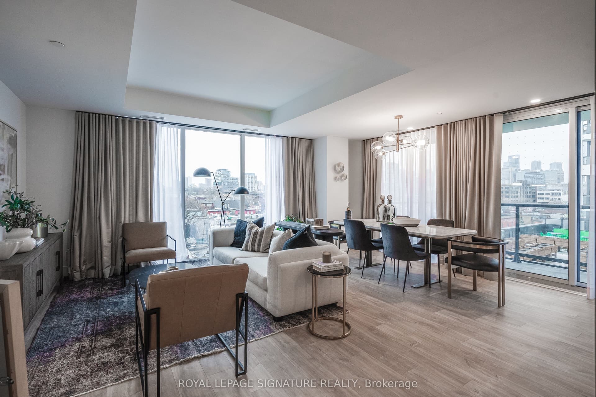 Denison Avenue 613, Toronto, ON M5T 2N1