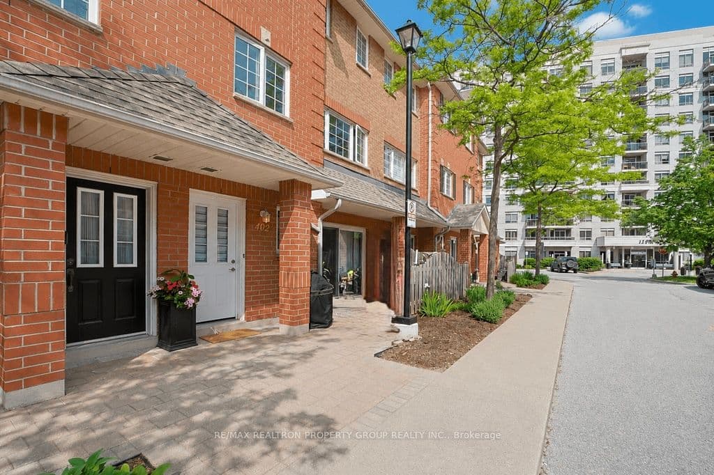 The Esplanade N N/A 402, Pickering, ON L1V 6V2