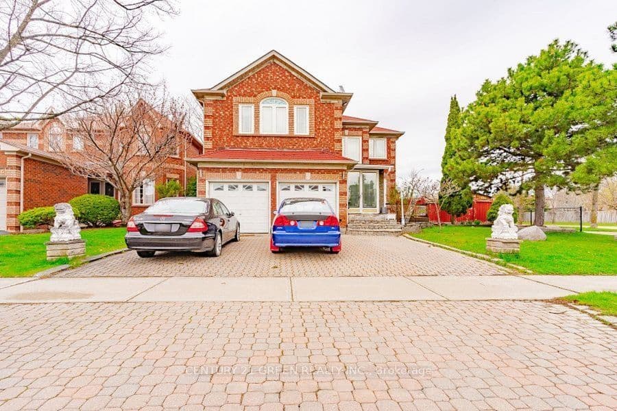 Bloomfield Drive BSMT, Mississauga, ON L5N 6V2