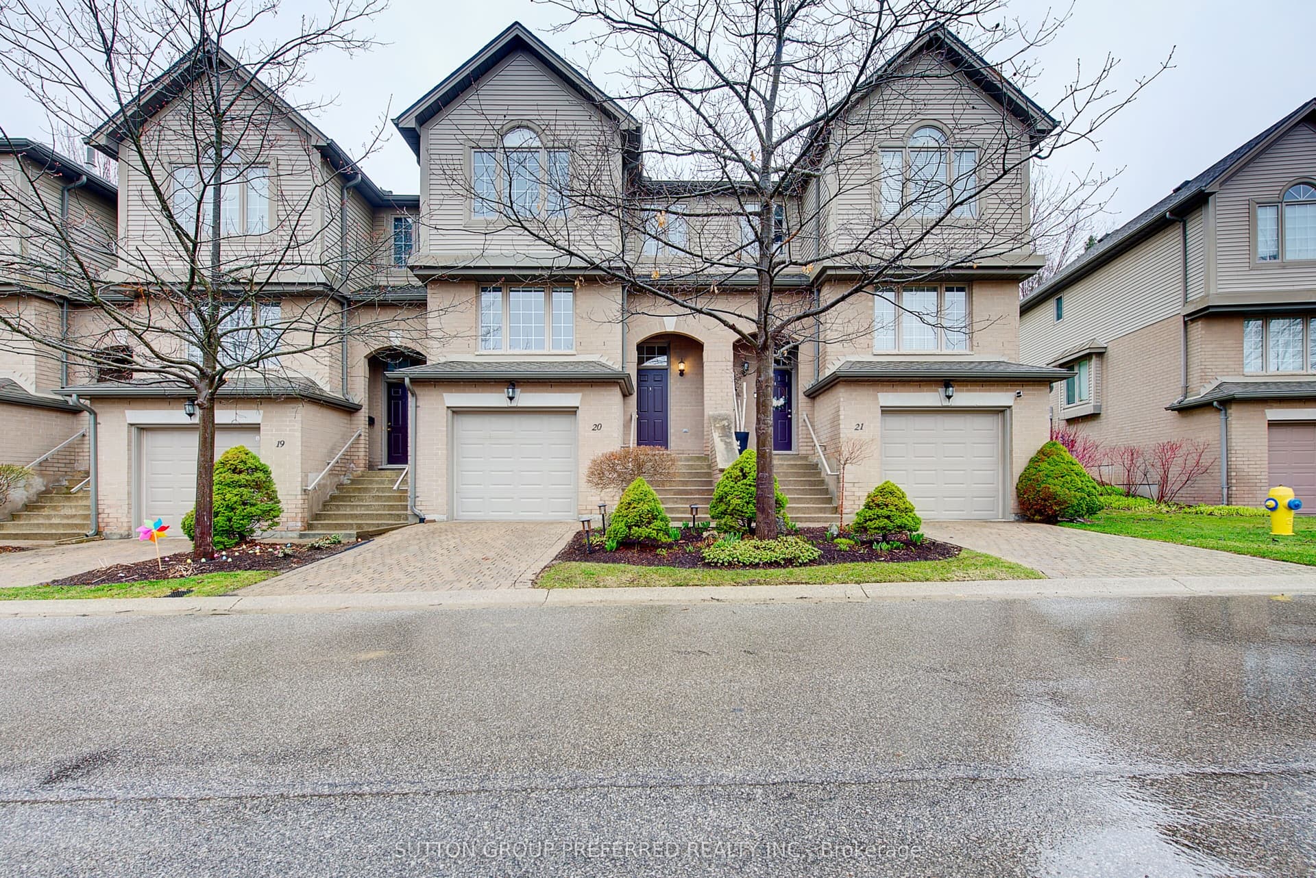 North Centre Road 20, London North, ON N6G 5E2