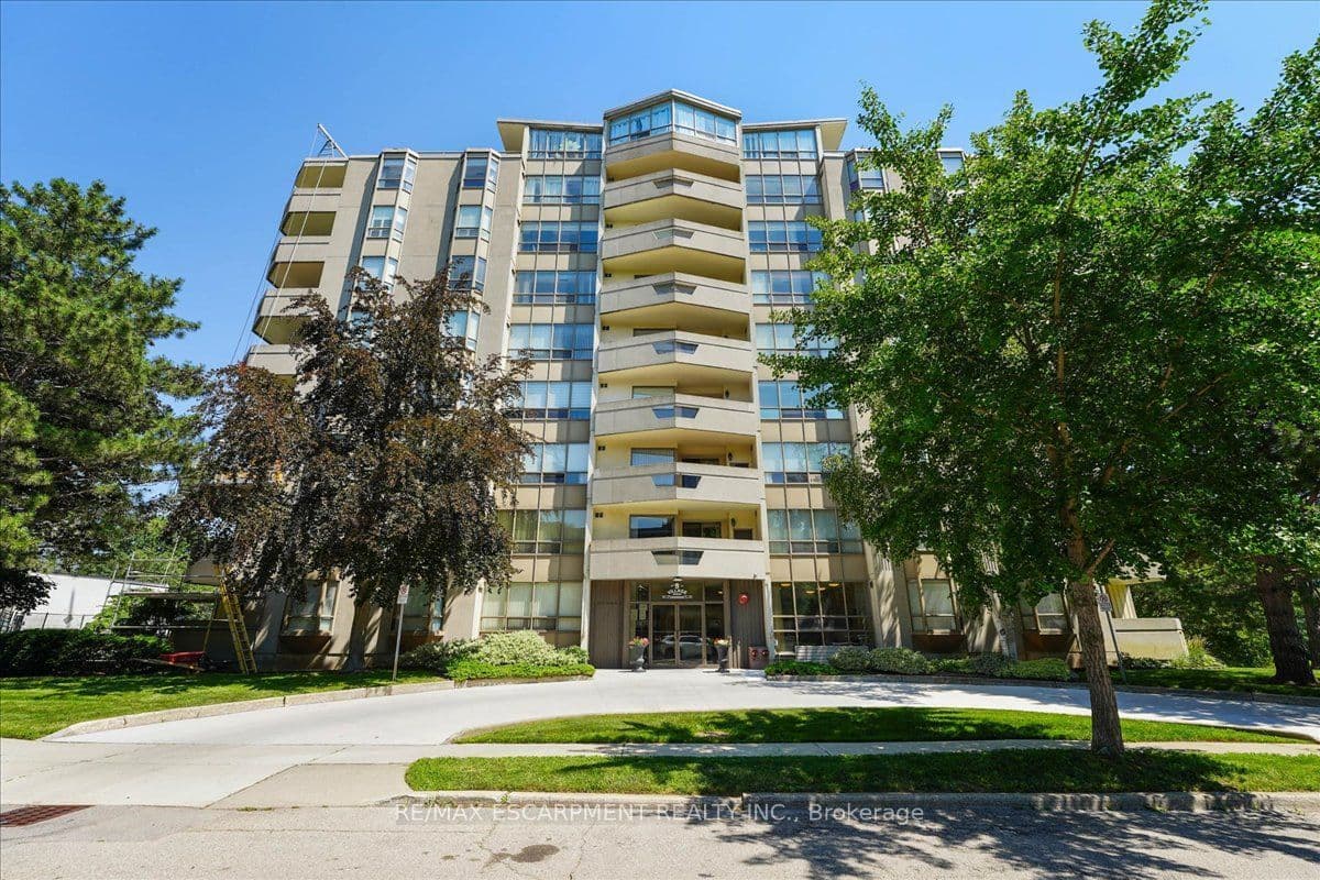 Village Green Boulevard 807, Hamilton, ON L8G 5B8