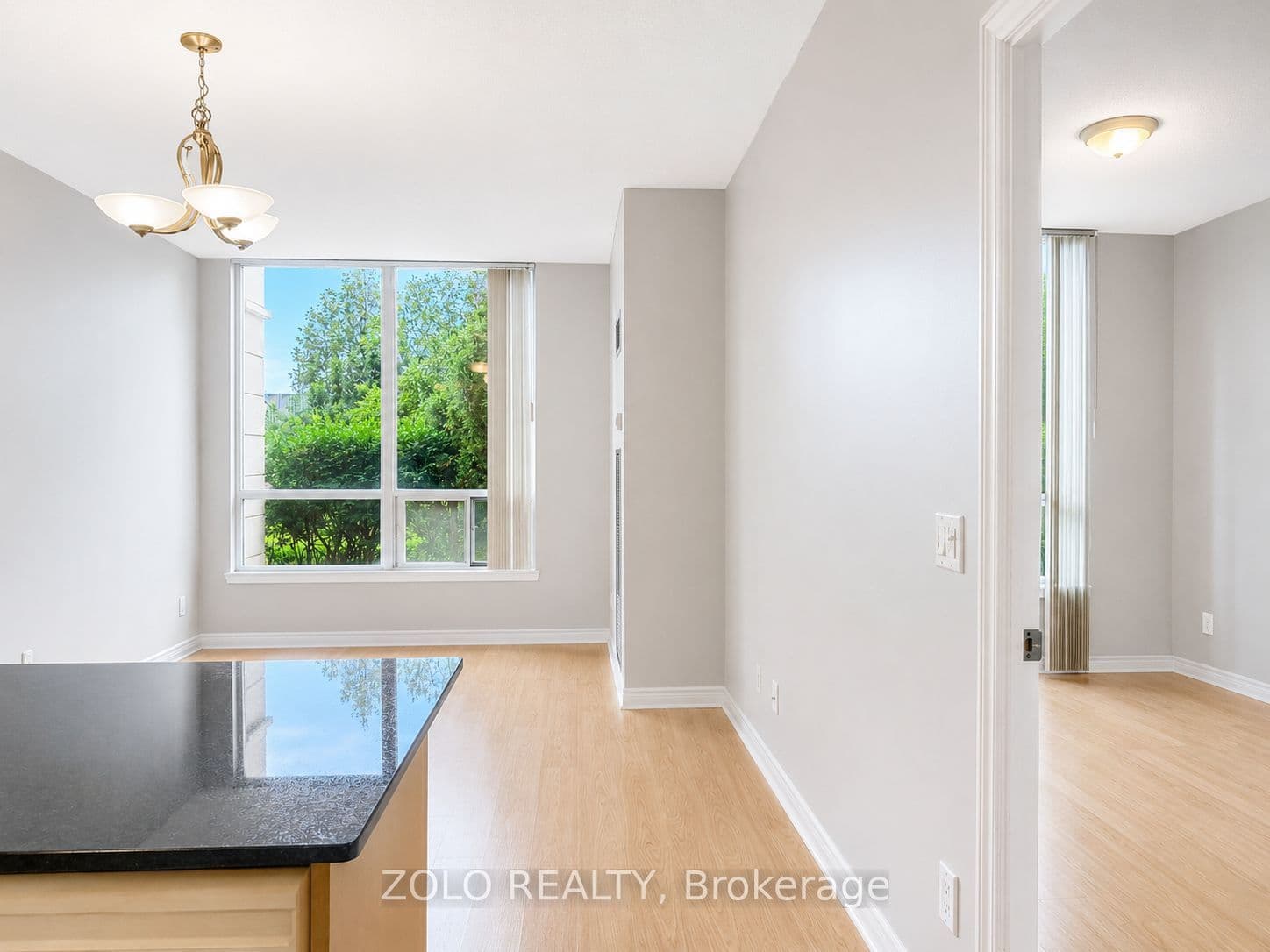 North Park Road 103, Vaughan, ON L4J 0A1