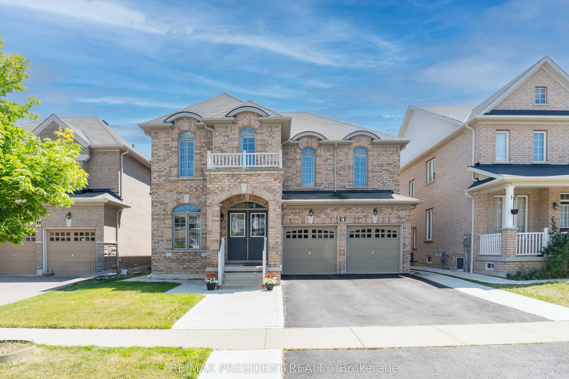 Wellpark Way, Brampton, ON L6P 3Z6