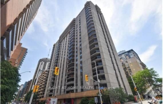 Laurier Avenue W 706, Ottawa Centre, ON K1R 7W9