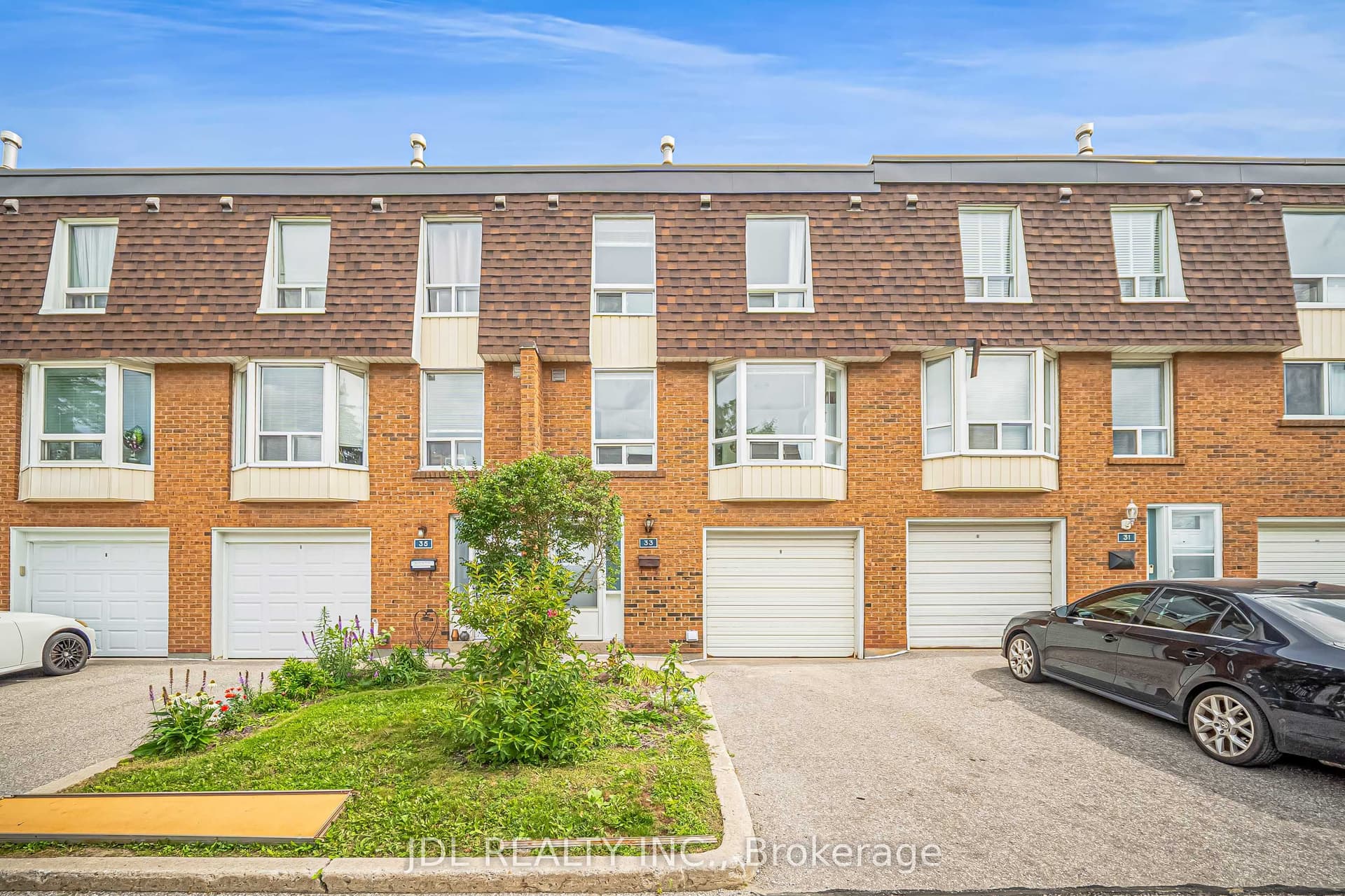 Bridletowne Circle 33, Toronto, ON M1W 2G8