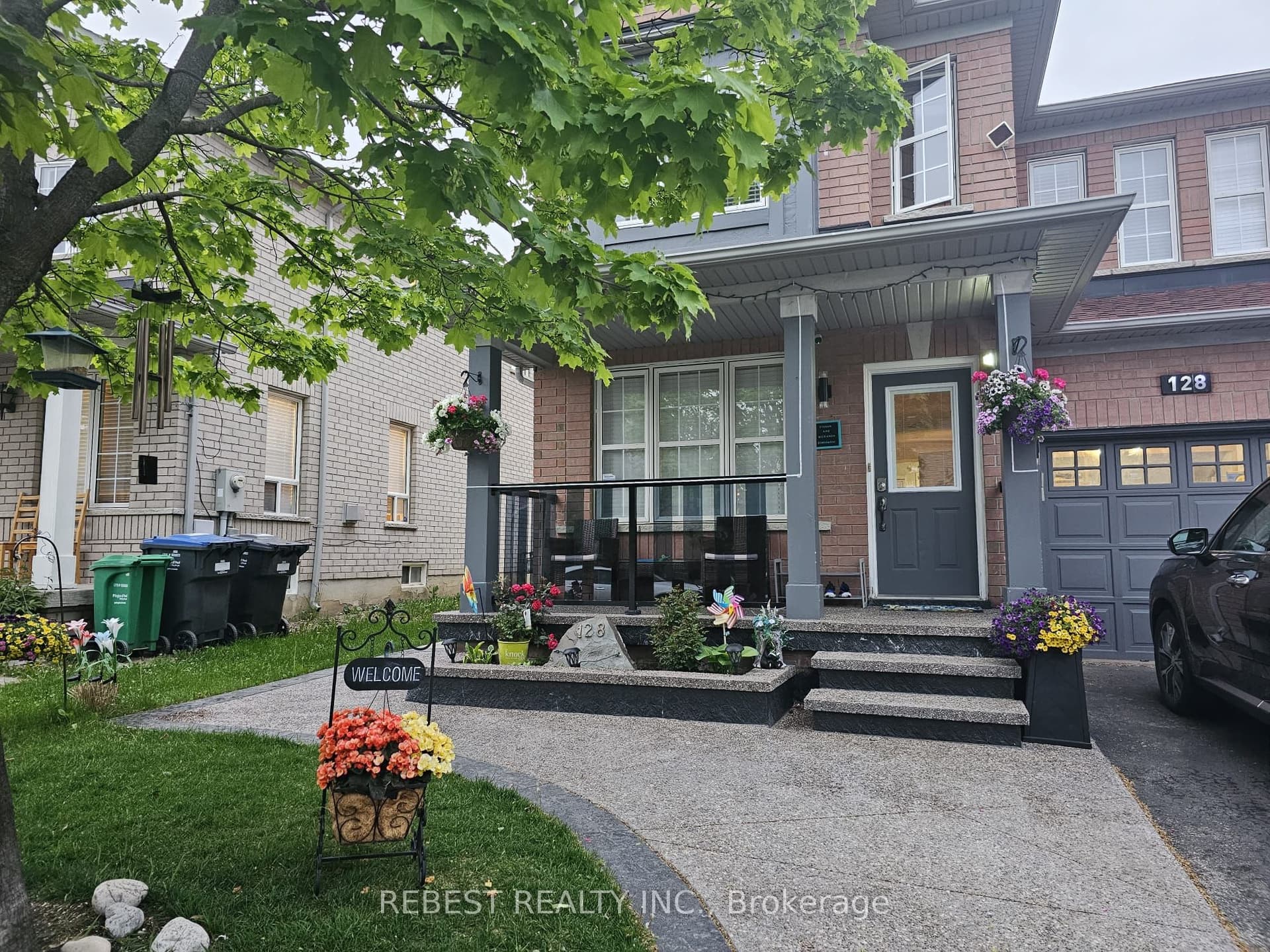Starhill Crescent, Brampton, ON L6R 2P9