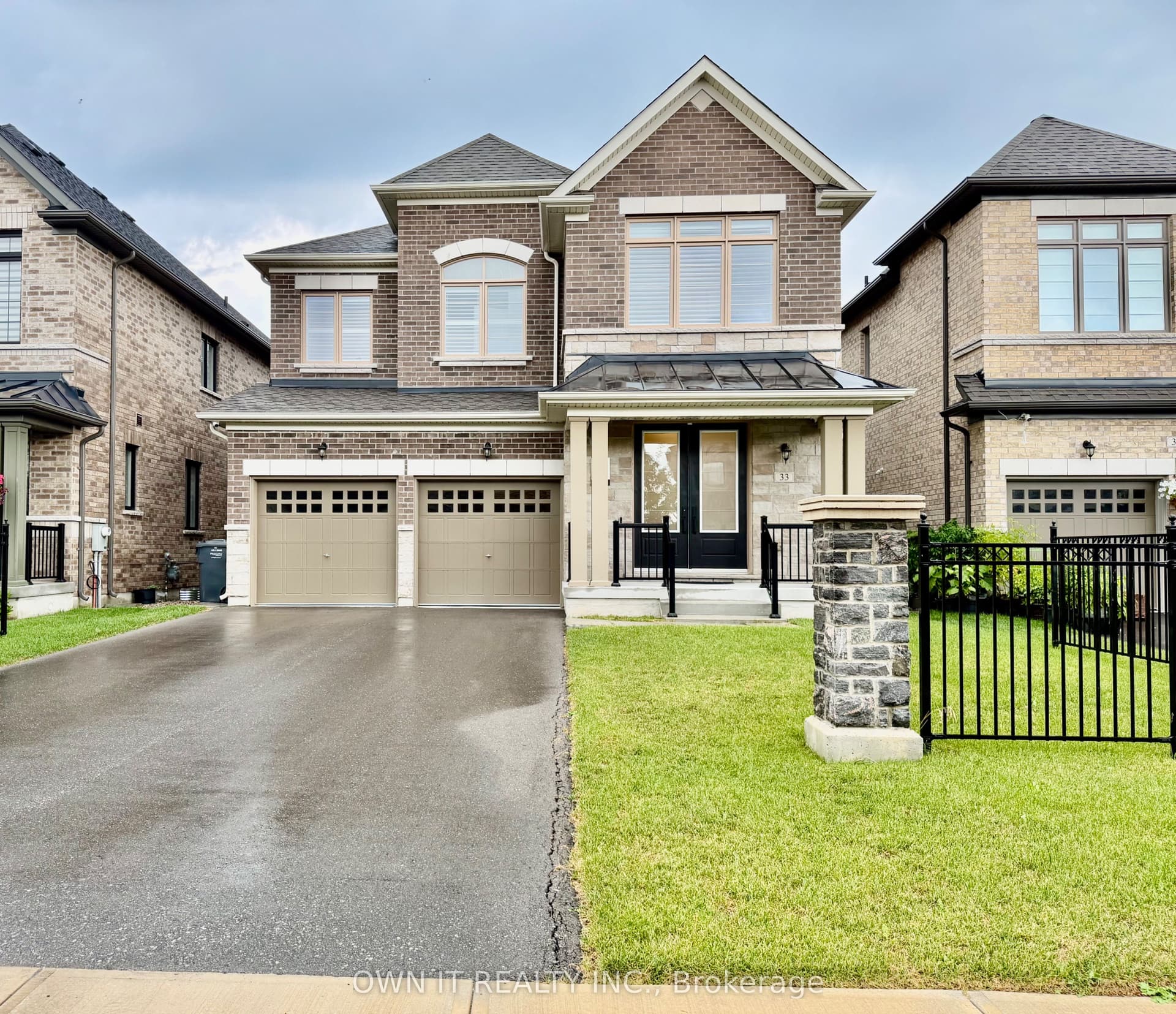 Lost Canyon Way, Brampton, ON L6X 3A6