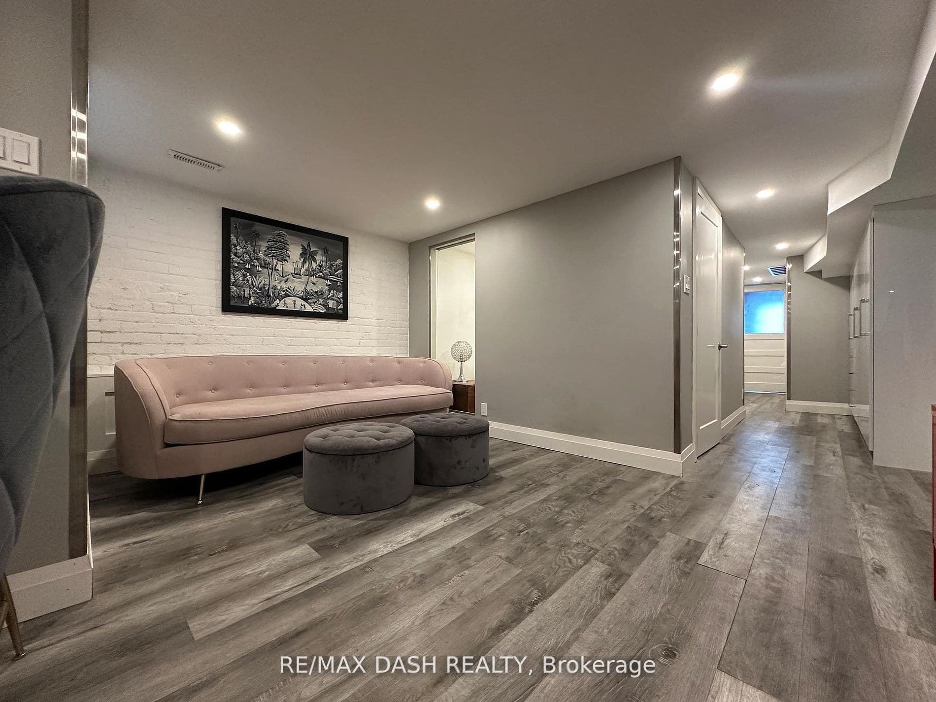 Palmerston Avenue W BSMT, Toronto, ON M6G 2P6