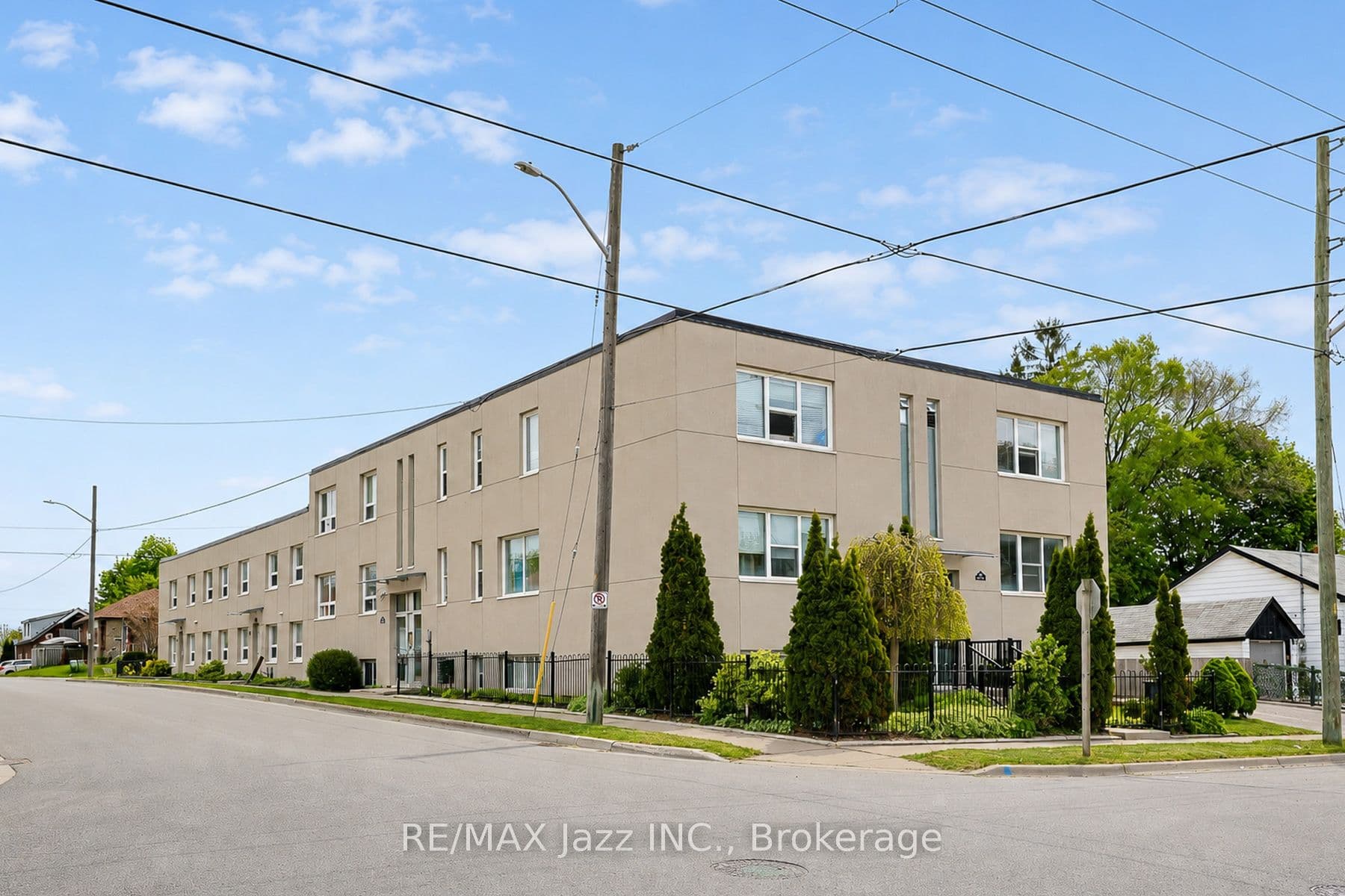 Stacey Avenue 1, Oshawa, ON L1H 5A6