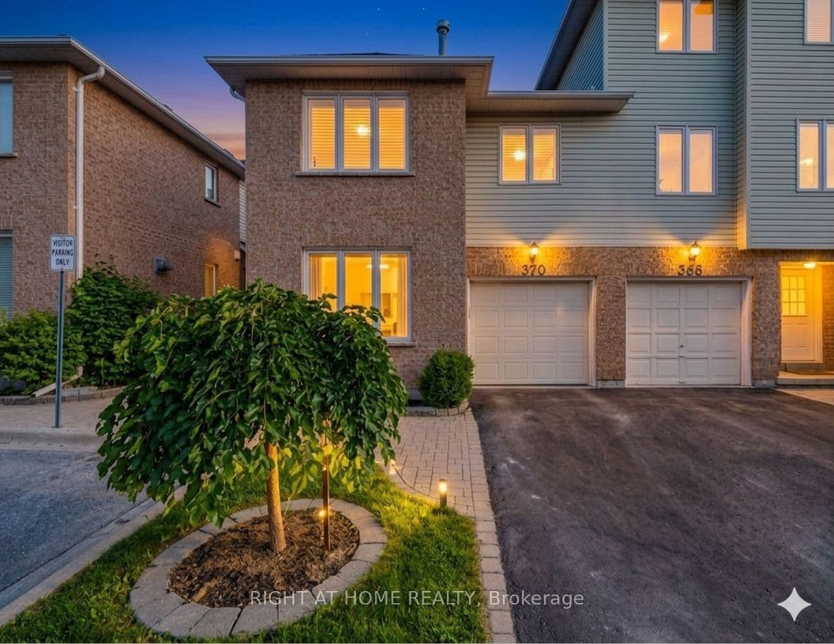 Riddell Court 21, Newmarket, ON L3Y 8M8