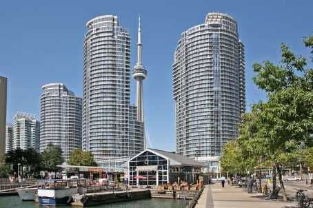 QUEENS Quay 1709, Toronto C01, ON M5J 2Y5