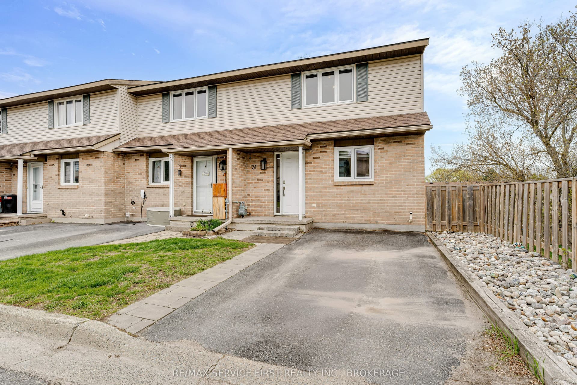 Coventry Crescent 46, Kingston, ON K7M 7S1