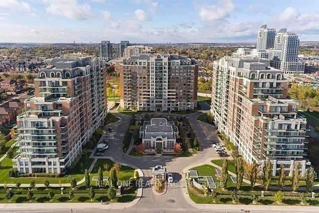 Red Maple Road 1203, Richmond Hill, ON L4C 0T7
