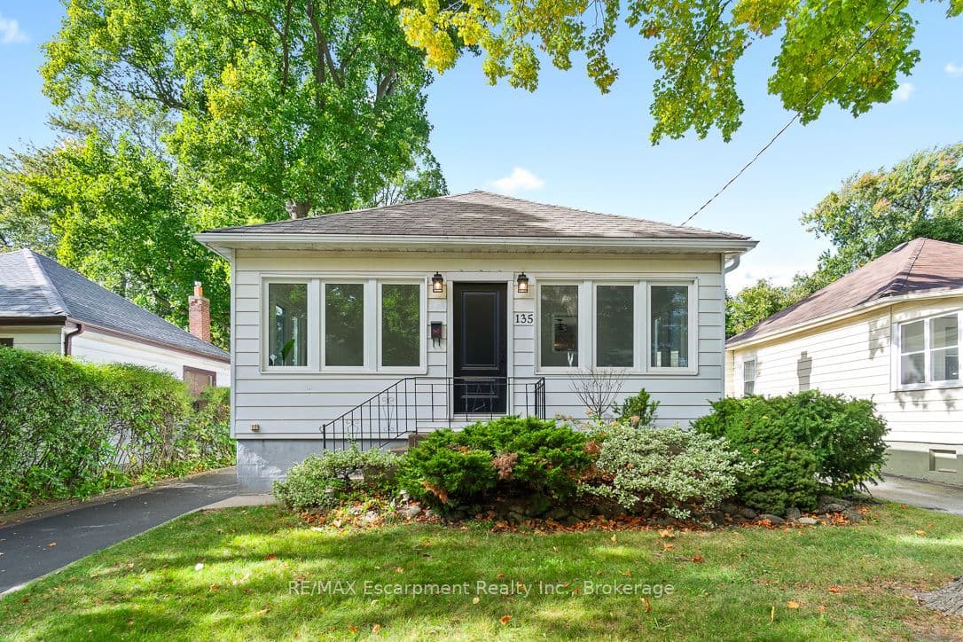 DEANE Avenue, Oakville, ON L6K 1N2