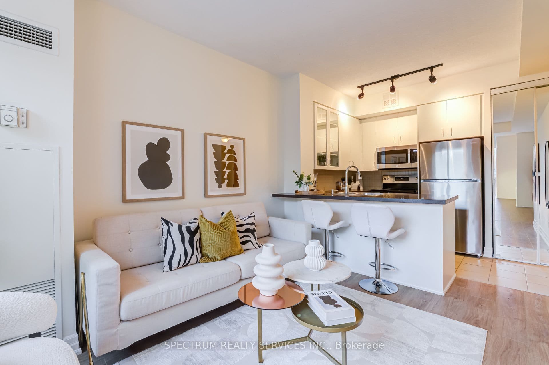 Alexander Street 301, Toronto, ON M4Y 3B6