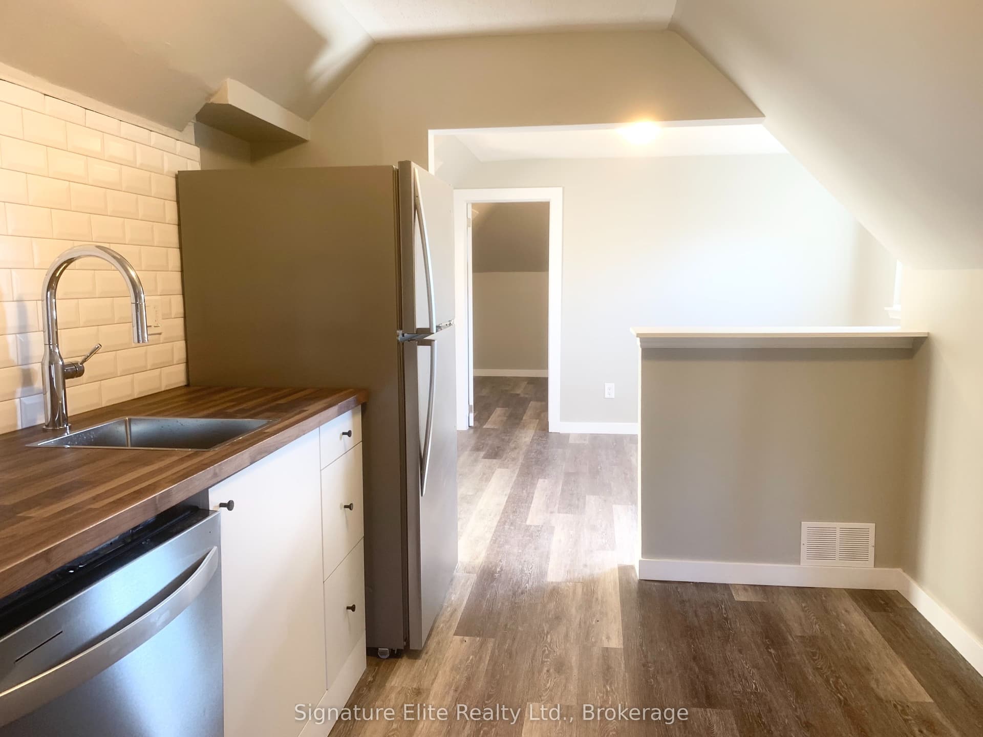 Wentworth Street N 3, Hamilton, ON L8L 5V6