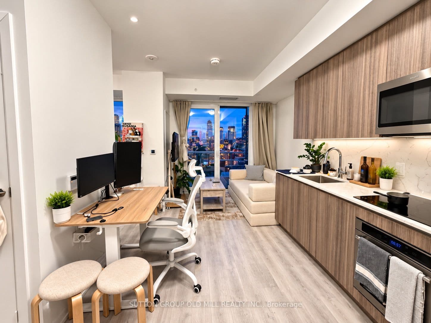Richardson Street 1403, Toronto, ON M5A 0Y5