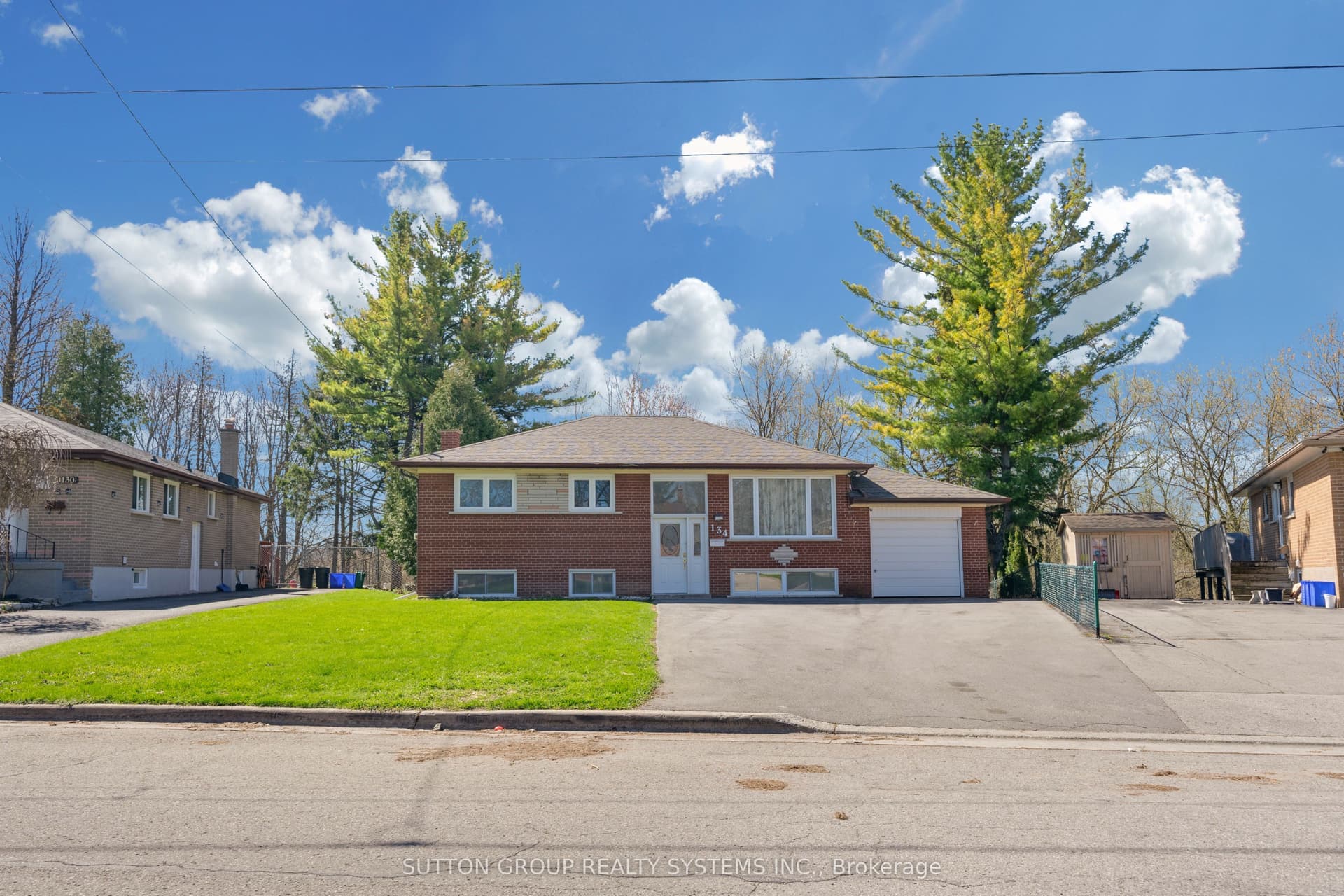 Sussex Street, Oshawa, ON L1G 1V9