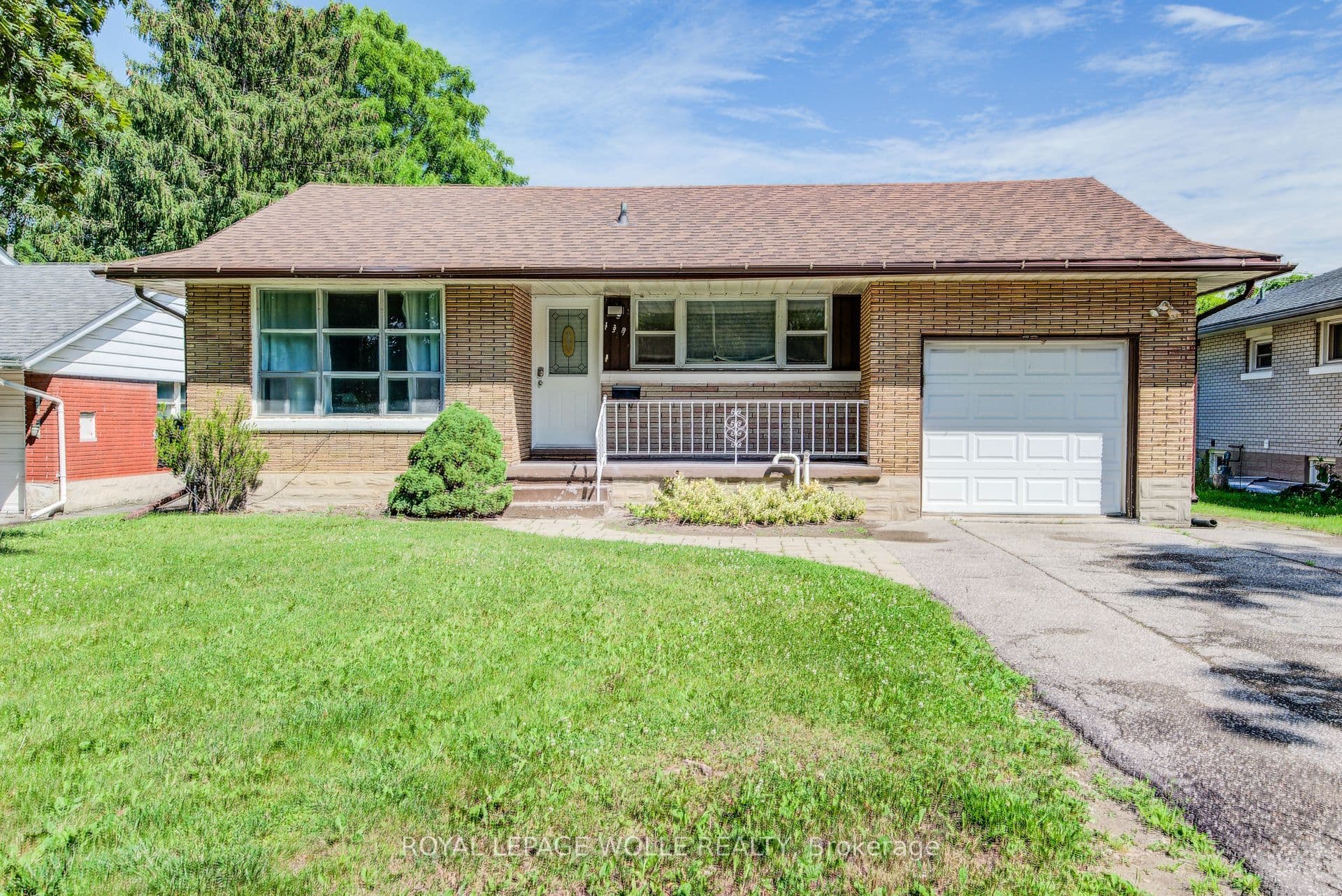 Elgin Crescent, Waterloo, ON N2J 2S5