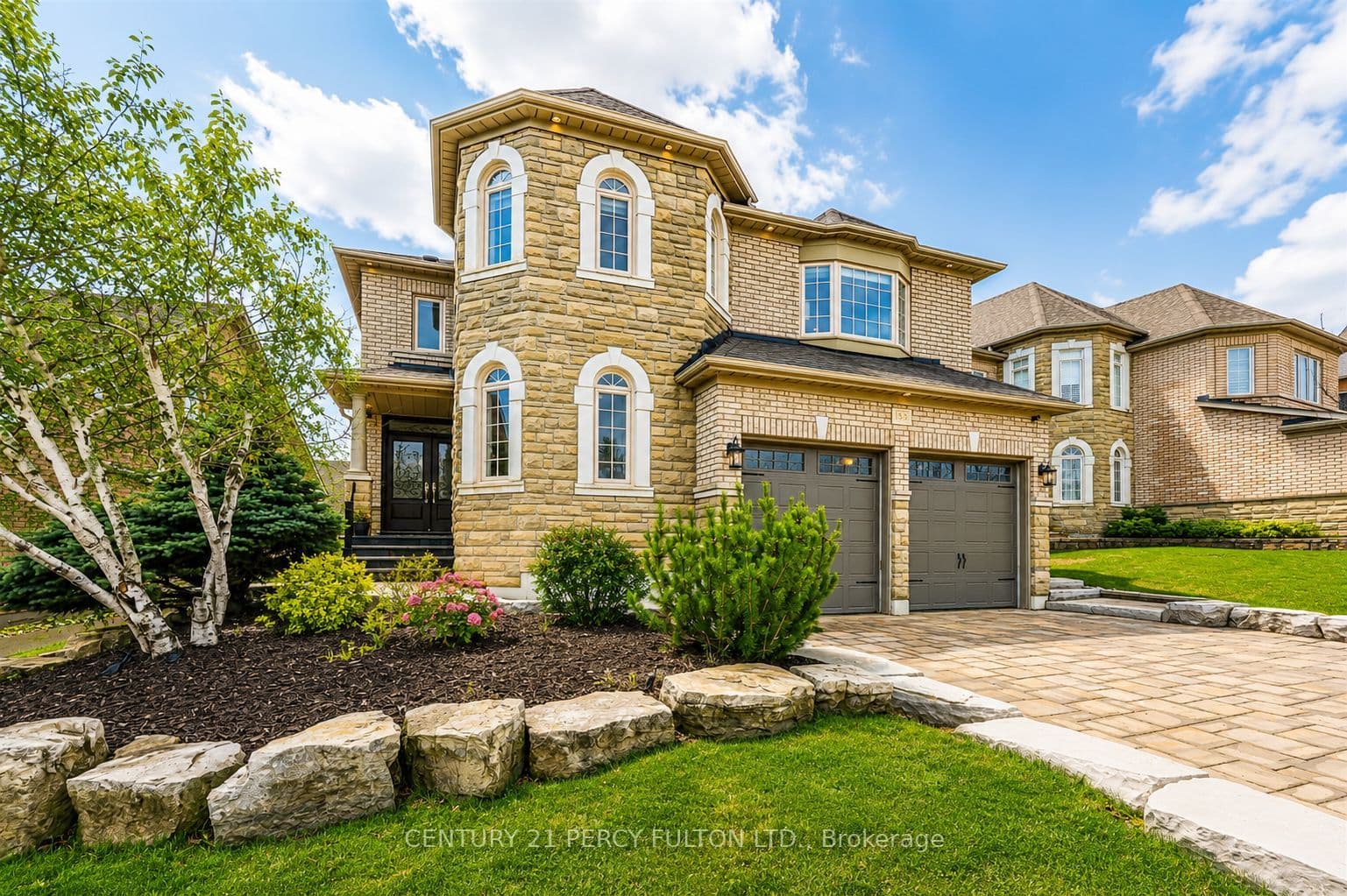 Jefferson Forest Drive, Richmond Hill, ON L4E 4K6
