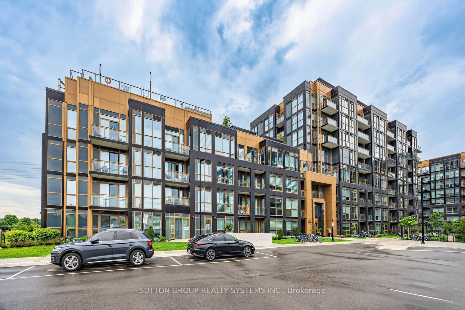 Khalsa Gate 410, Oakville, ON L6M 0X7
