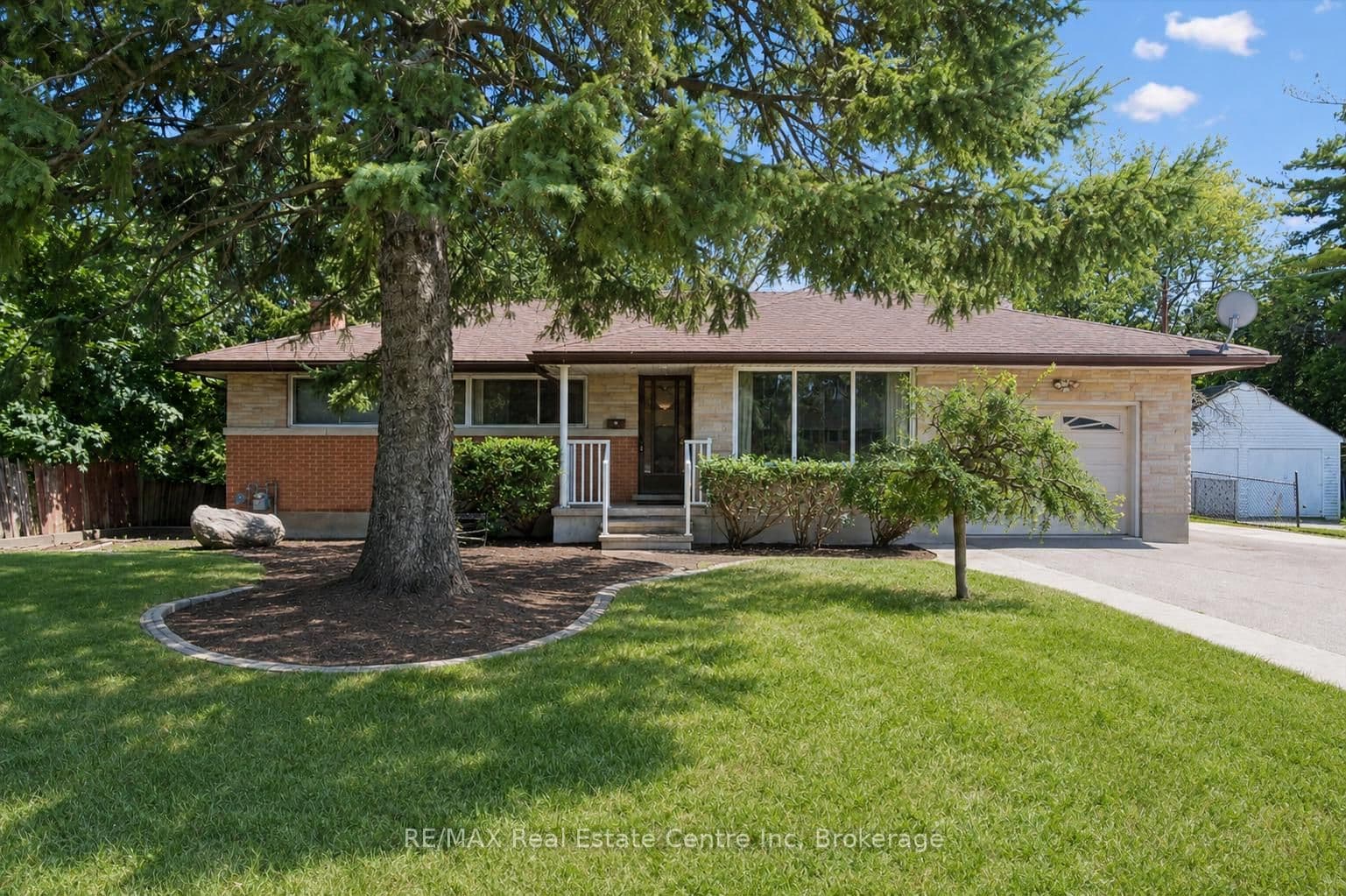 SPEEDVALE Avenue E, Guelph, ON N1E 1M8