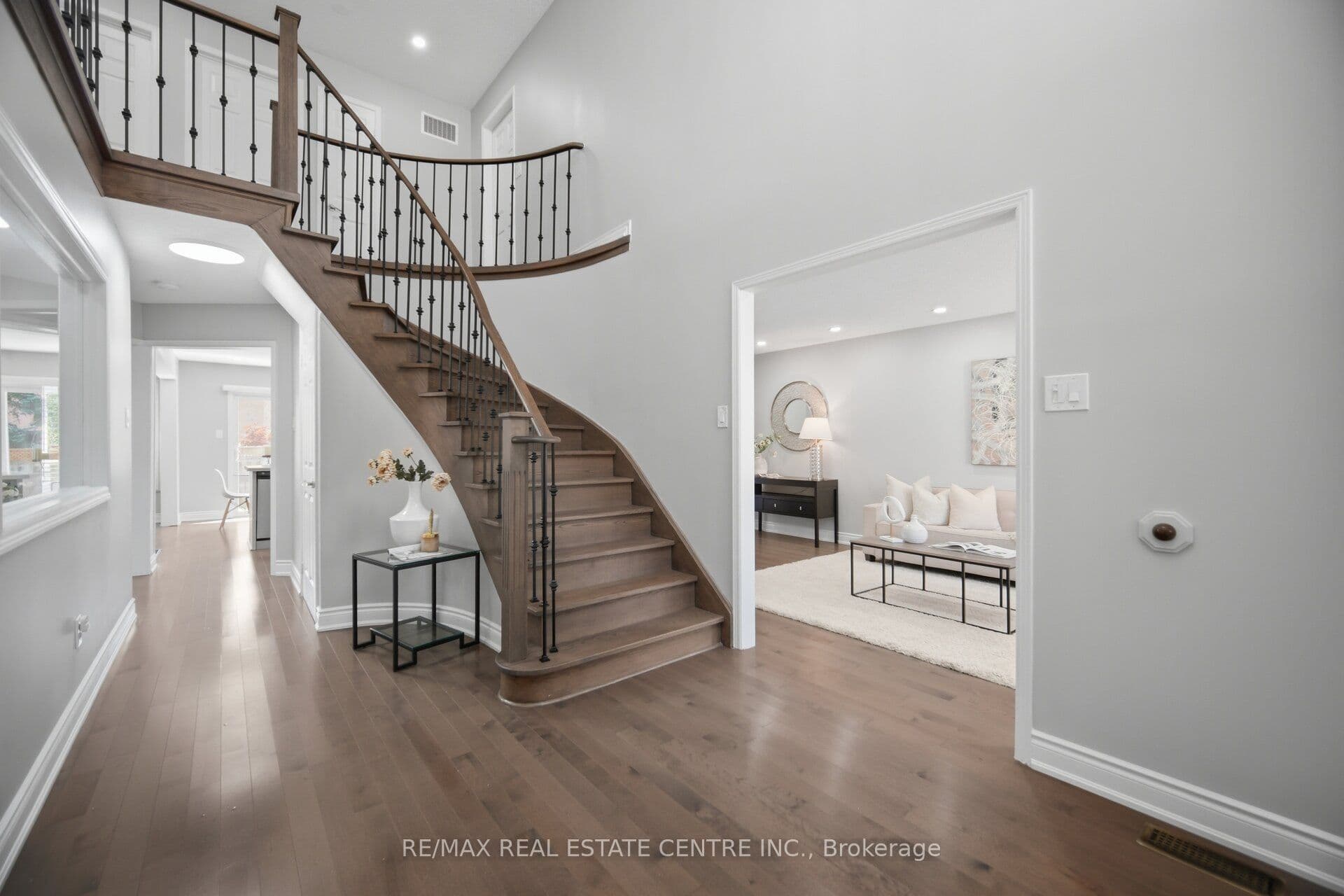 Highbrook Avenue, Mississauga, ON L5M 4V8