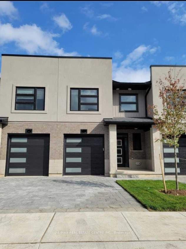 Singleton Avenue 44, London South, ON N6L 0E8