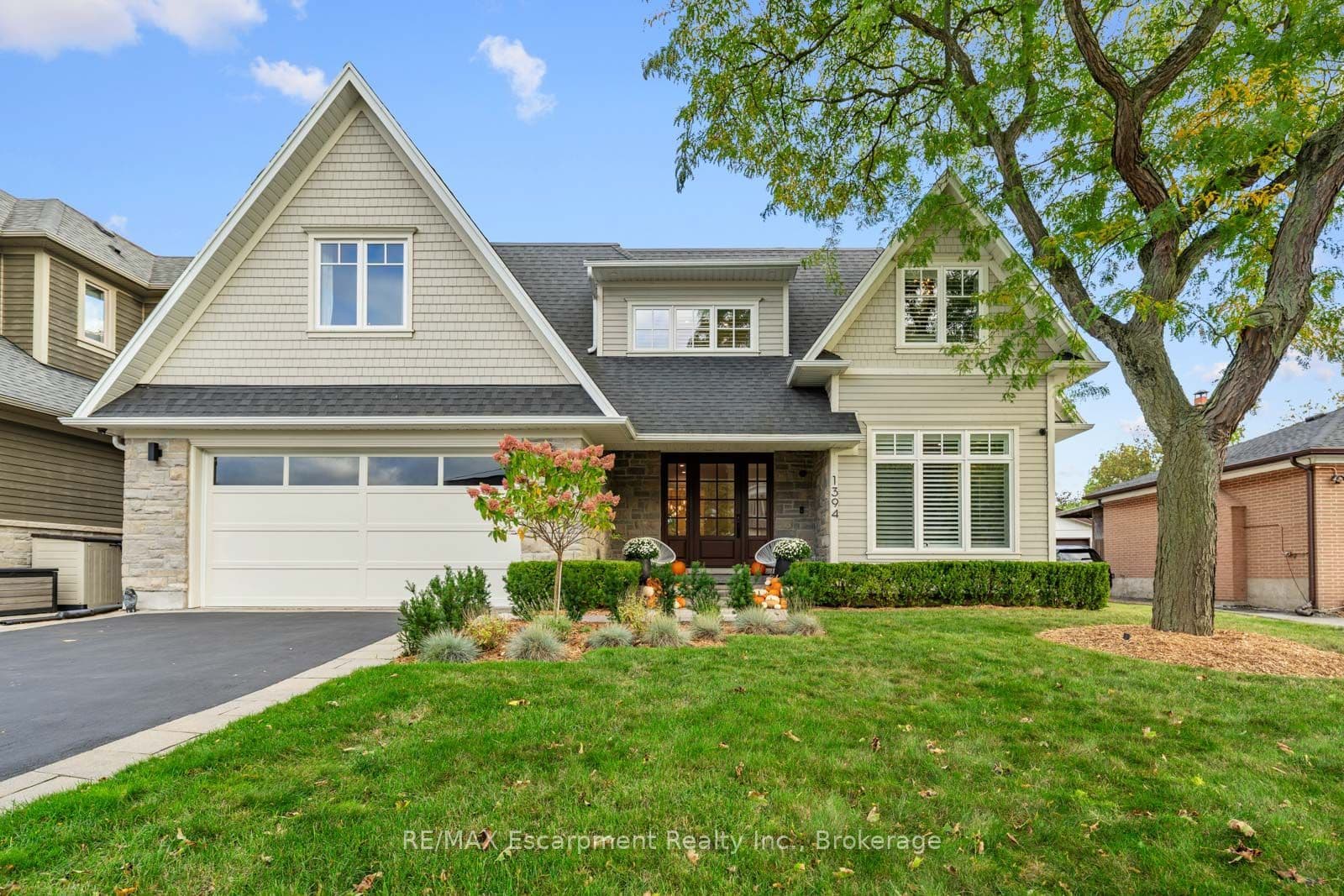 WAVERLY Avenue, Oakville, ON L6L 2S3