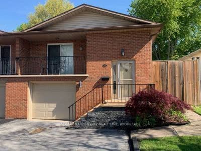Wildrose Crescent, Niagara Falls, ON L2G 7T3