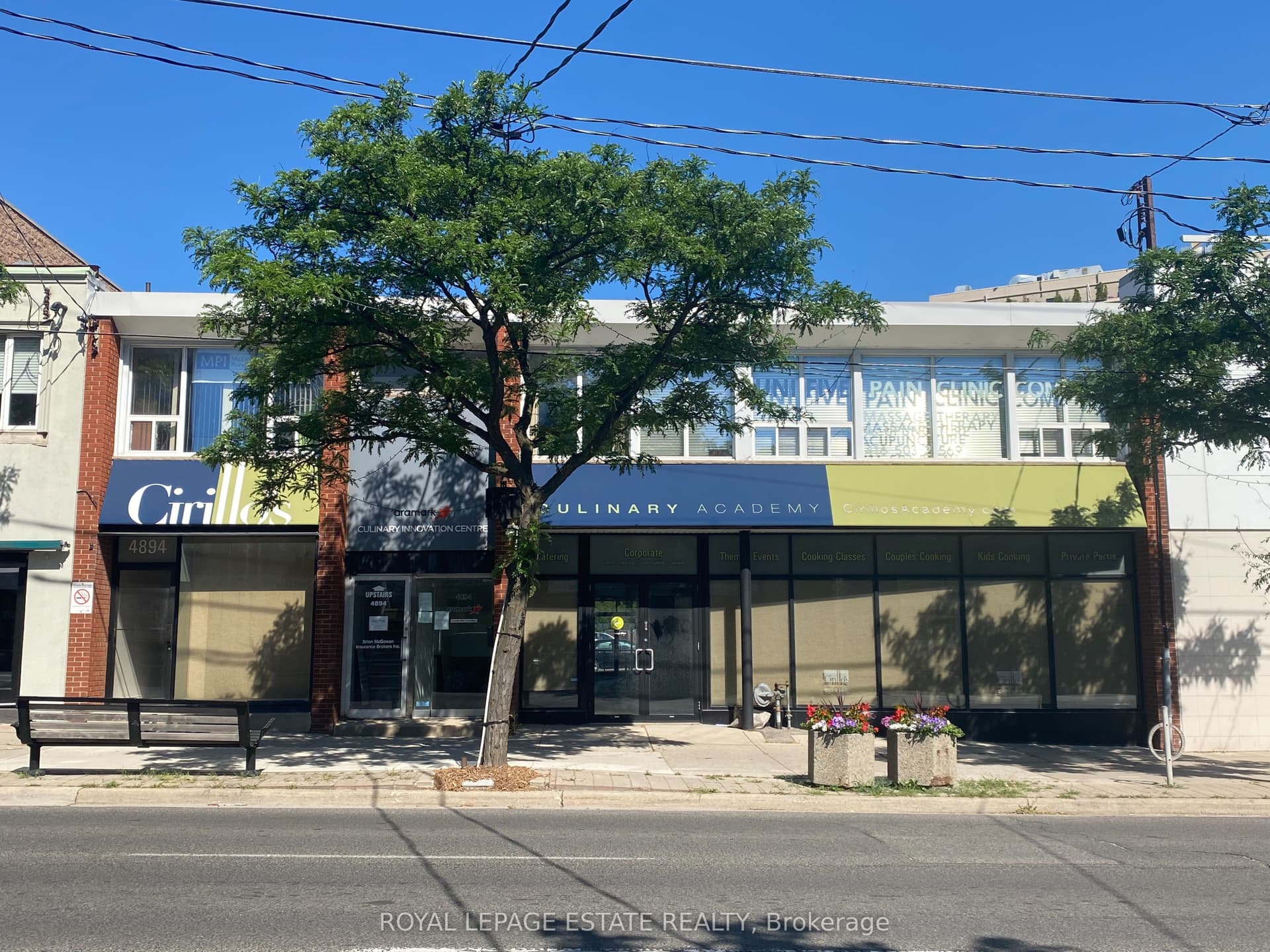 Dundas Street W 202A, Toronto, ON M9A 1B5
