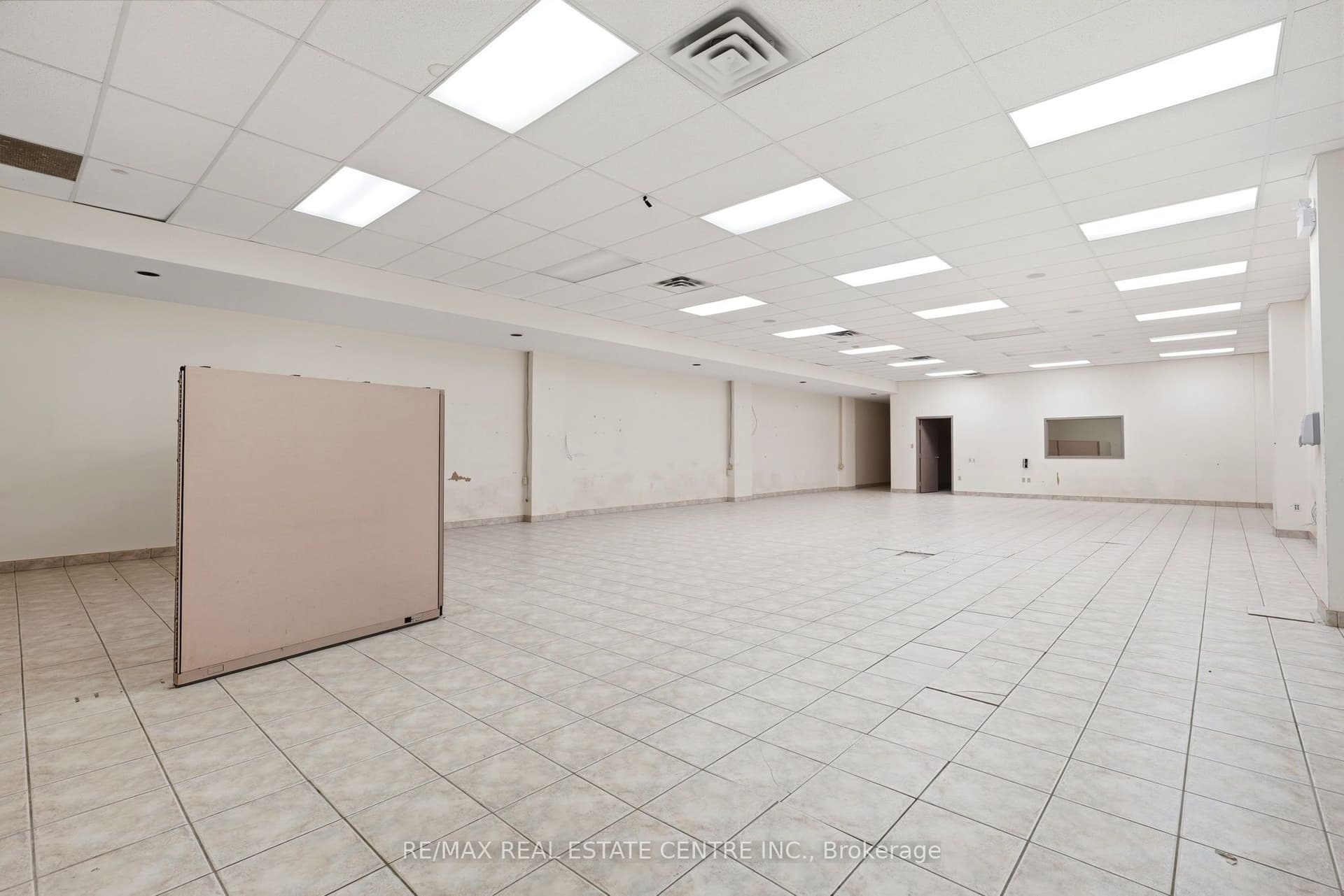 Wyndham Street N B1, Guelph, ON N1H 4E4