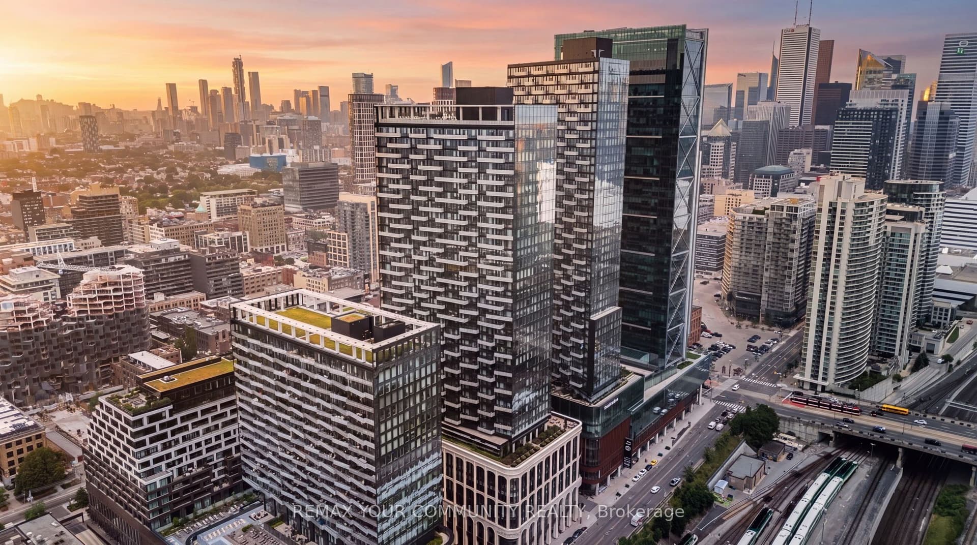 Front Street 2015, Toronto, ON M5V 0V6