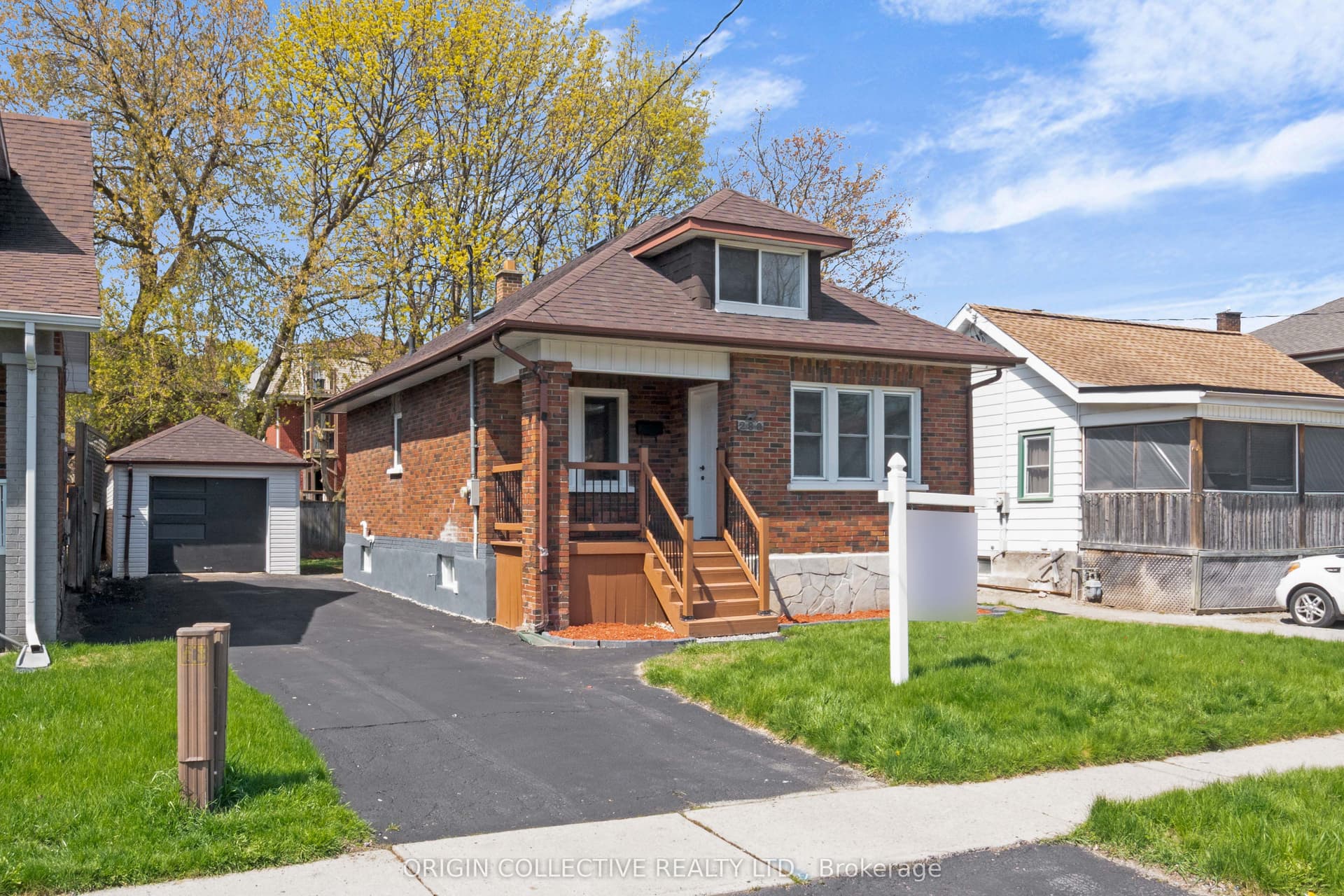 Division Street, Oshawa, ON L1G 5M7