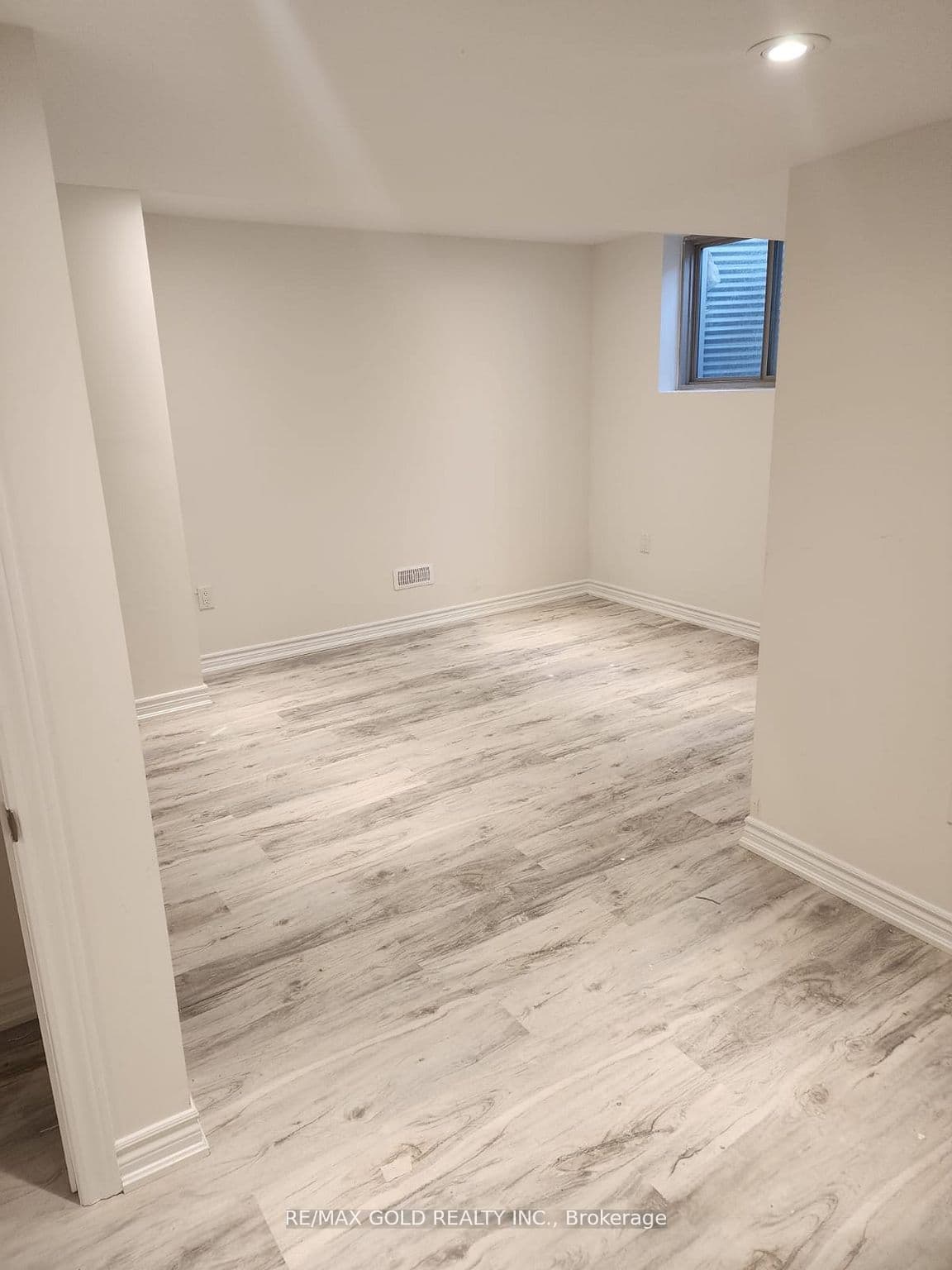 Hashmi Place Basement, Brampton, ON L6Y 6K1