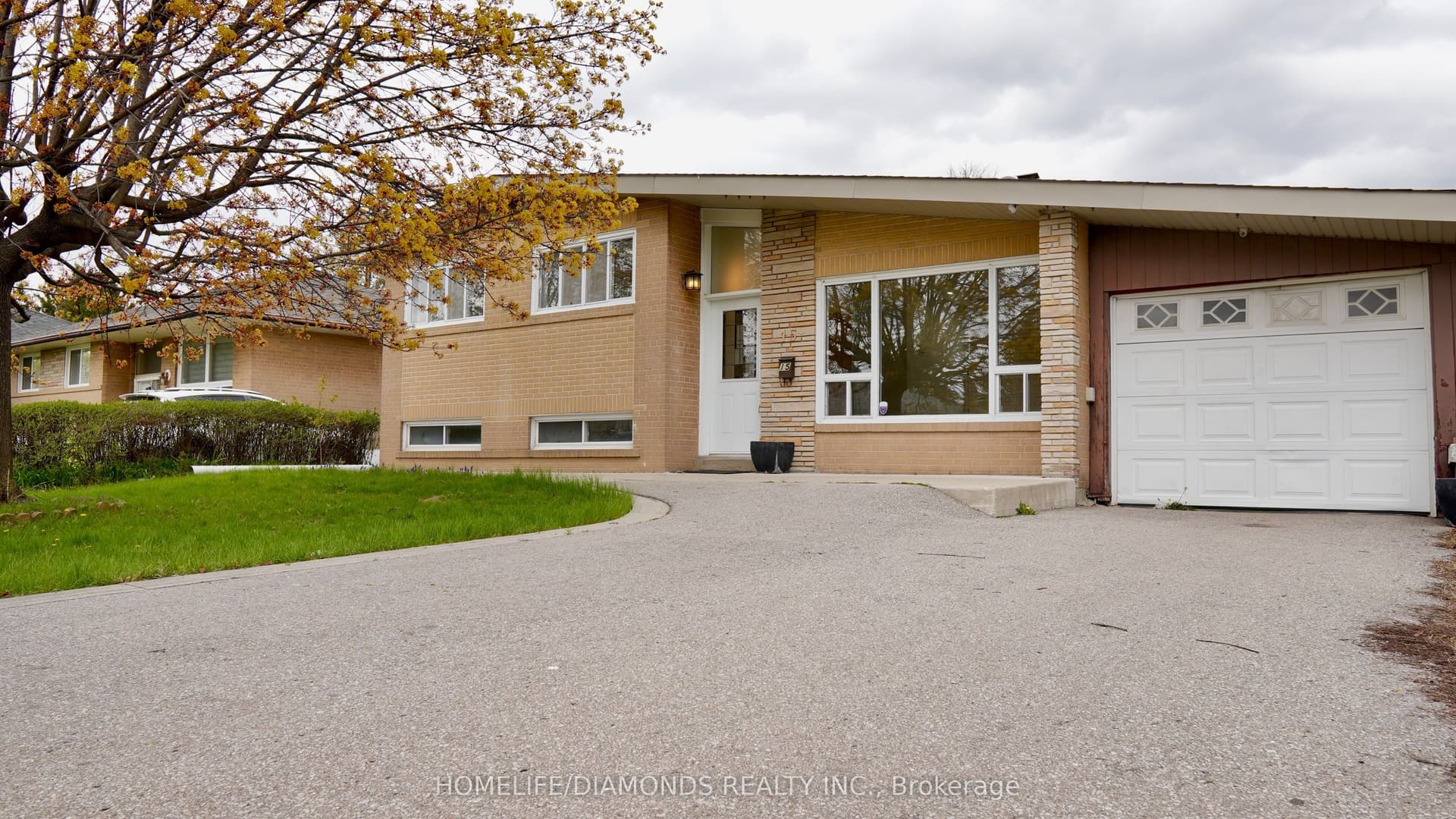 ATHLONE Avenue, Brampton, ON L6T 2N5